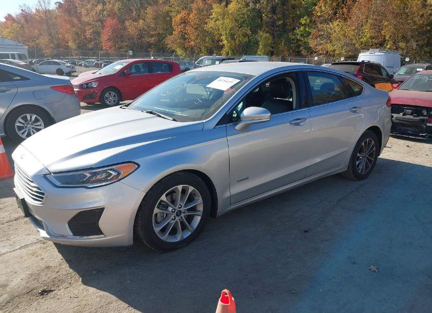 Photo 2 of 2019 Ford Fusion HYBRID SEL (VIN 3FA6P0MUXKR235498)