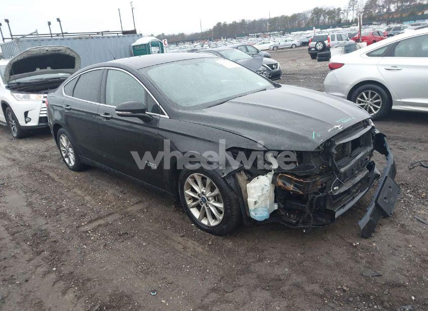 2017 Ford Fusion ENERGI SE LUXURY (VIN 3FA6P0PU0HR371658) main photo