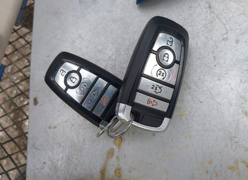 Photo 11 of 2018 Ford Fusion ENERGI SE LUXURY (VIN 3FA6P0PU0JR282341)