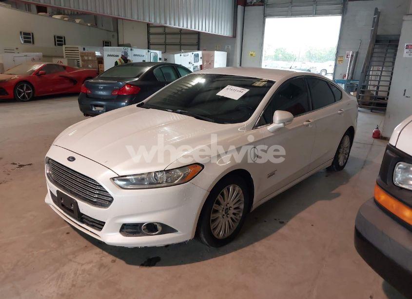 Photo 2 of 2014 Ford Fusion ENERGI SE LUXURY (VIN 3FA6P0PU1ER129649)