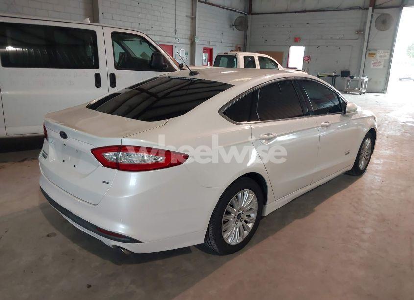 Photo 4 of 2014 Ford Fusion ENERGI SE LUXURY (VIN 3FA6P0PU1ER129649)