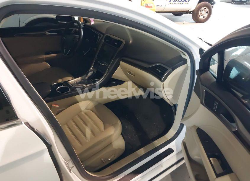 Photo 5 of 2014 Ford Fusion ENERGI SE LUXURY (VIN 3FA6P0PU1ER129649)