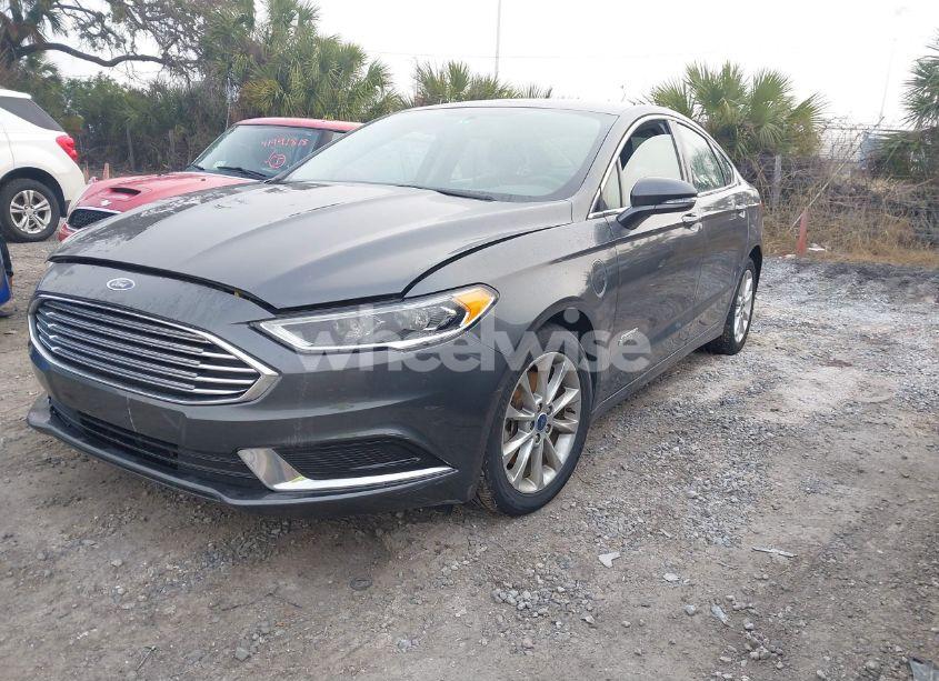 Photo 2 of 2018 Ford Fusion ENERGI SE LUXURY (VIN 3FA6P0PU1JR130262)
