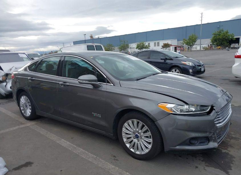 2013 Ford Fusion ENERGI SE LUXURY (VIN 3FA6P0PU2DR365824) main photo