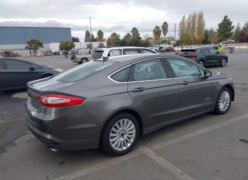 Photo 4 of 2013 Ford Fusion ENERGI SE LUXURY (VIN 3FA6P0PU2DR365824)
