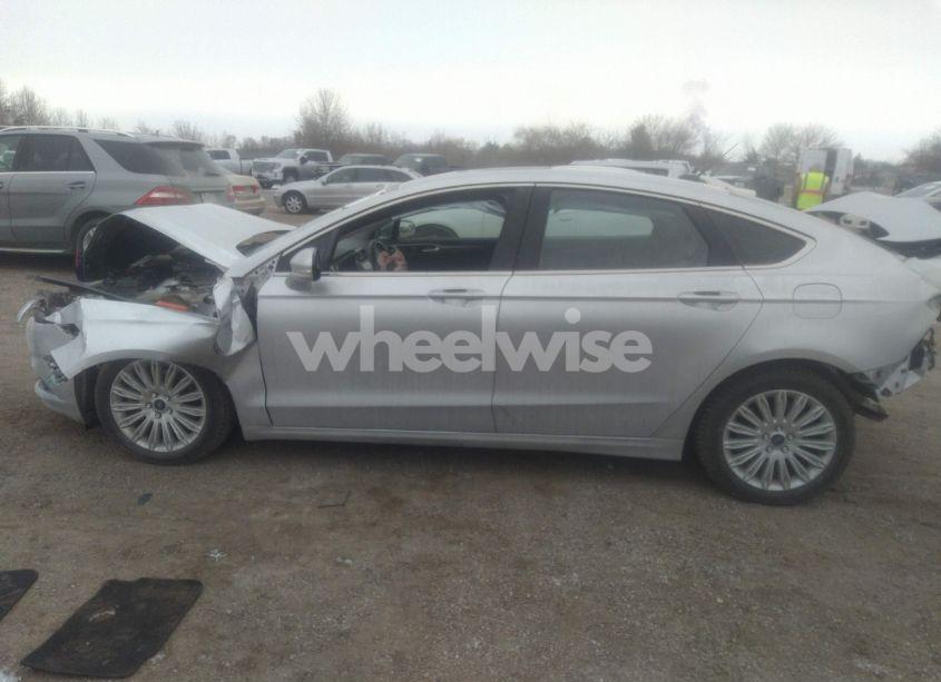 Photo 15 of 2014 Ford Fusion ENERGI SE LUXURY (VIN 3FA6P0PU2ER111645)