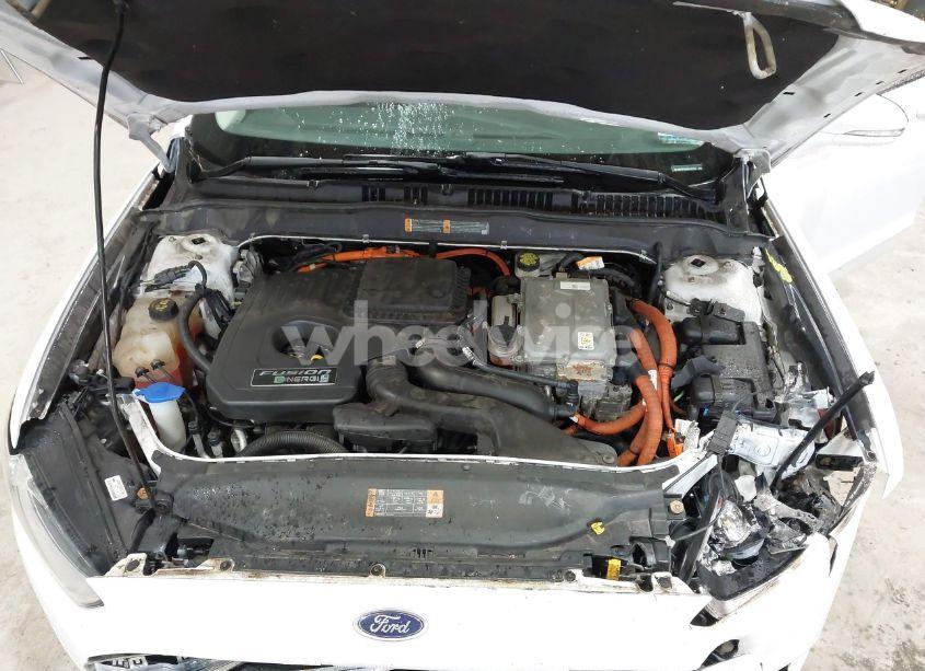 Photo 10 of 2016 Ford Fusion ENERGI SE LUXURY (VIN 3FA6P0PU2GR182394)