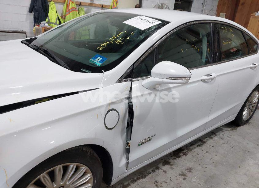 Photo 13 of 2016 Ford Fusion ENERGI SE LUXURY (VIN 3FA6P0PU2GR182394)