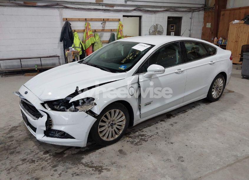 Photo 2 of 2016 Ford Fusion ENERGI SE LUXURY (VIN 3FA6P0PU2GR182394)
