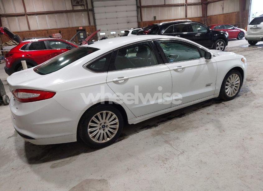 Photo 4 of 2016 Ford Fusion ENERGI SE LUXURY (VIN 3FA6P0PU2GR182394)