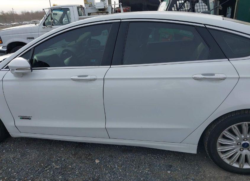 Photo 13 of 2016 Ford Fusion ENERGI SE LUXURY (VIN 3FA6P0PU4GR162373)