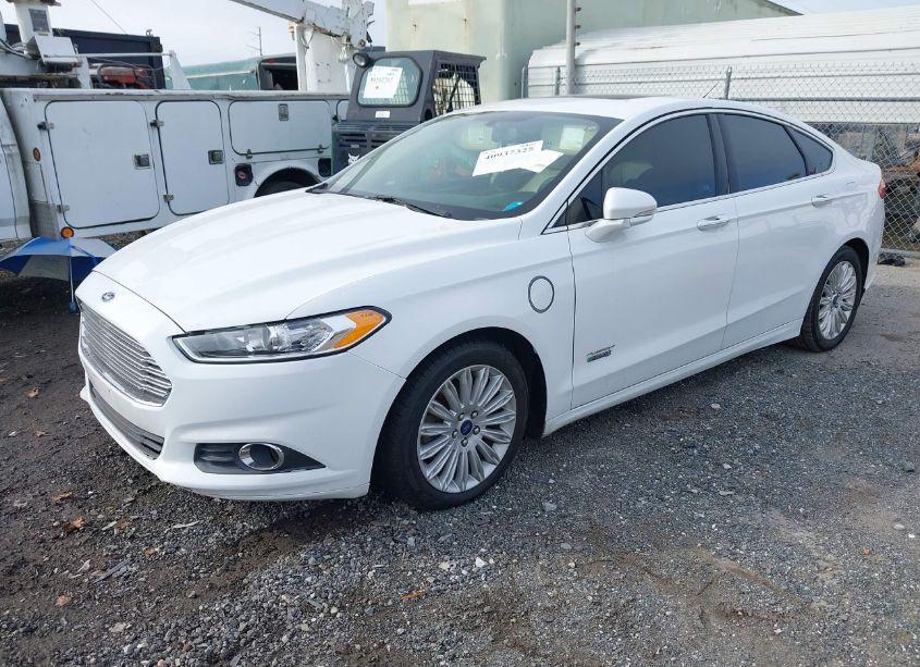 Photo 2 of 2016 Ford Fusion ENERGI SE LUXURY (VIN 3FA6P0PU4GR162373)