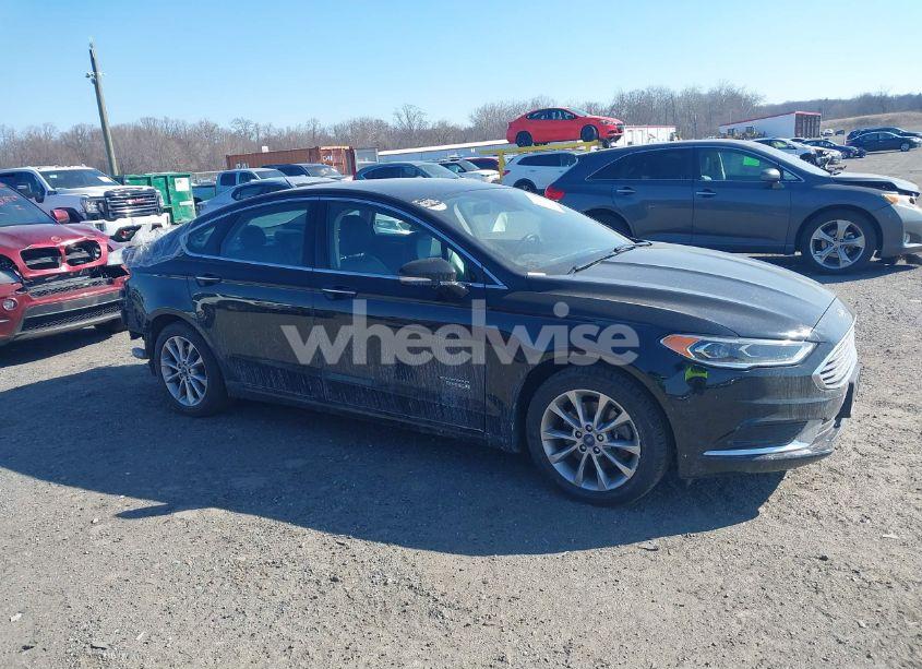 Photo 13 of 2018 Ford Fusion ENERGI SE LUXURY (VIN 3FA6P0PU8JR152890)