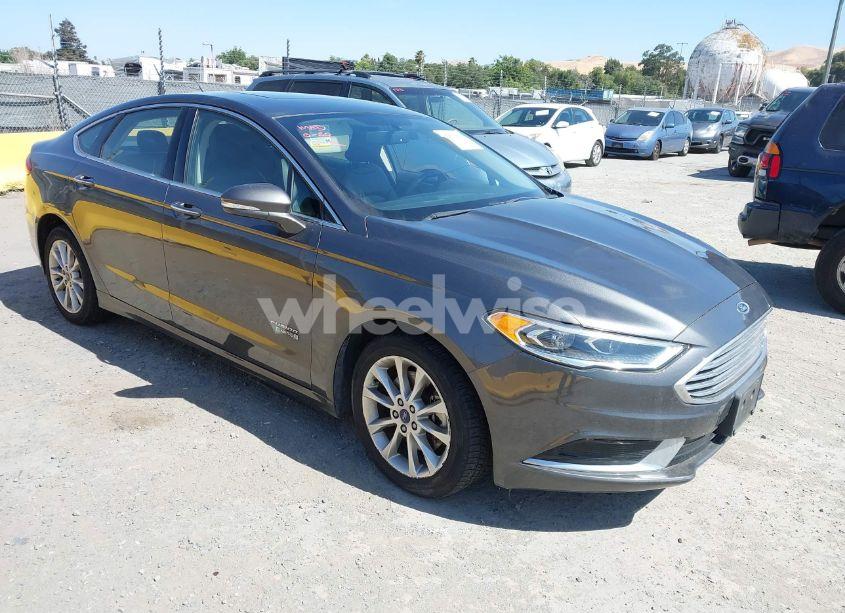 2018 Ford Fusion ENERGI SE LUXURY (VIN 3FA6P0PU9JR111278) main photo