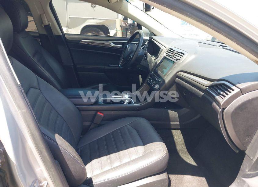 Photo 5 of 2018 Ford Fusion ENERGI SE LUXURY (VIN 3FA6P0PU9JR187261)