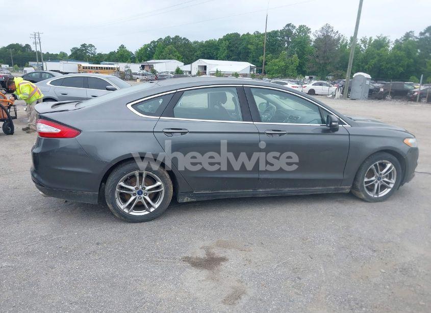 Photo 13 of 2015 Ford Fusion HYBRID TITANIUM (VIN 3FA6P0RU0FR117779)