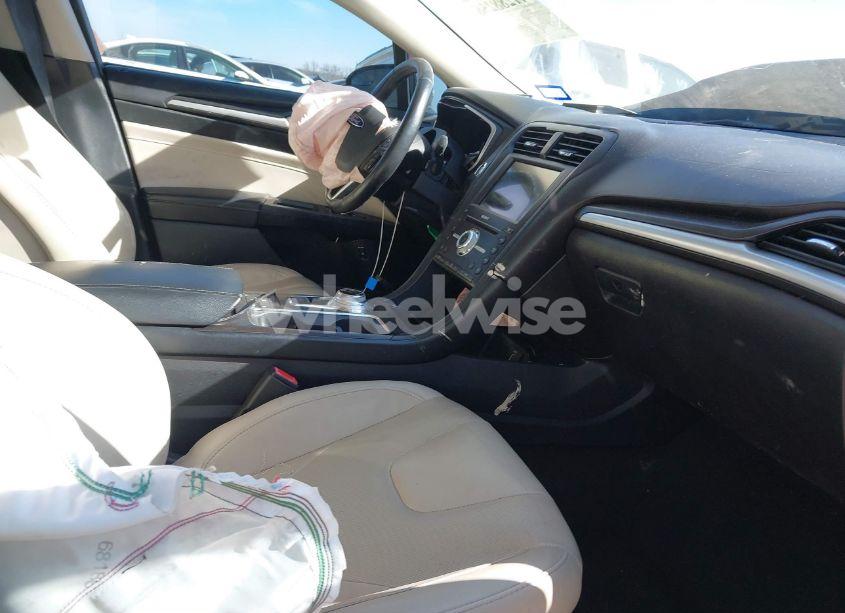 Photo 5 of 2017 Ford Fusion HYBRID TITANIUM (VIN 3FA6P0RU0HR314681)