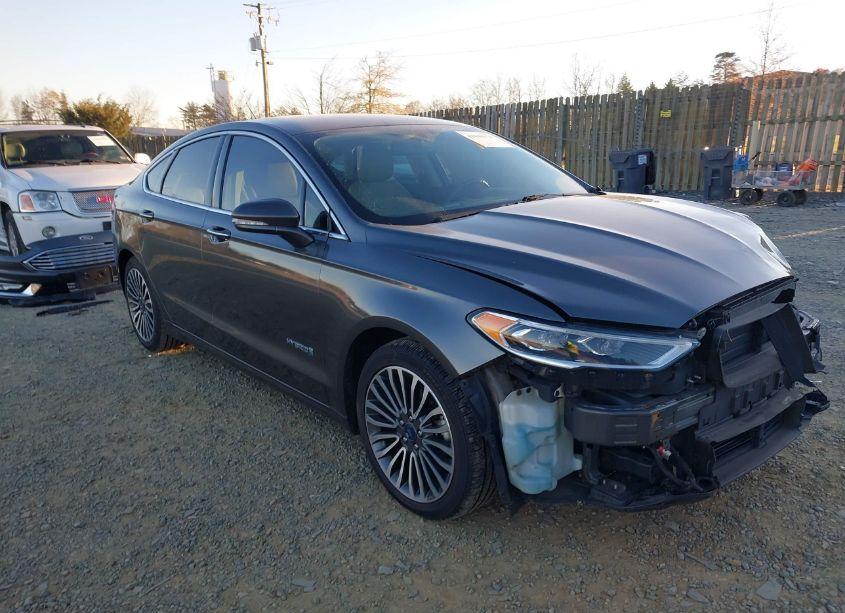 2017 Ford Fusion HYBRID TITANIUM (VIN 3FA6P0RU0HR359975) main photo