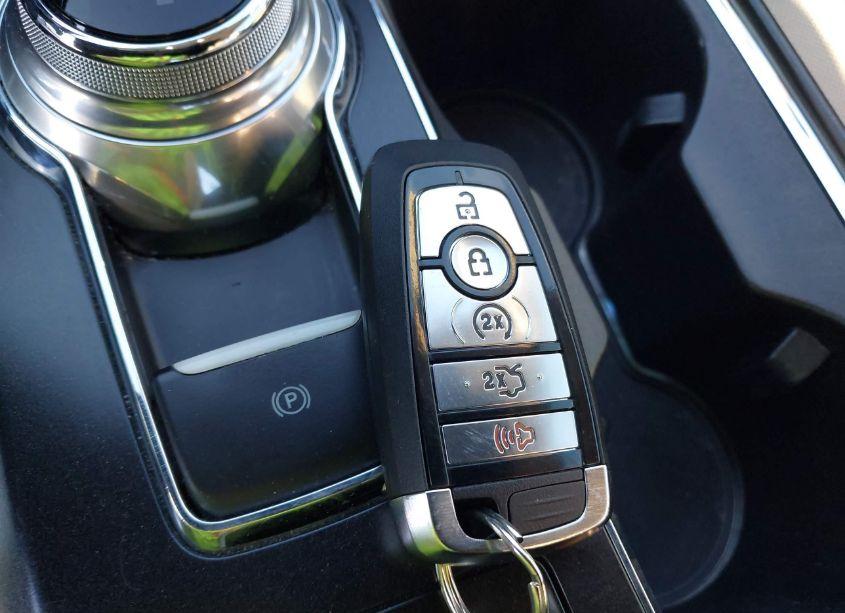 Photo 11 of 2017 Ford Fusion HYBRID TITANIUM (VIN 3FA6P0RU0HR359975)