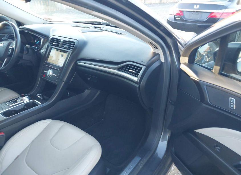 Photo 5 of 2017 Ford Fusion HYBRID TITANIUM (VIN 3FA6P0RU0HR359975)
