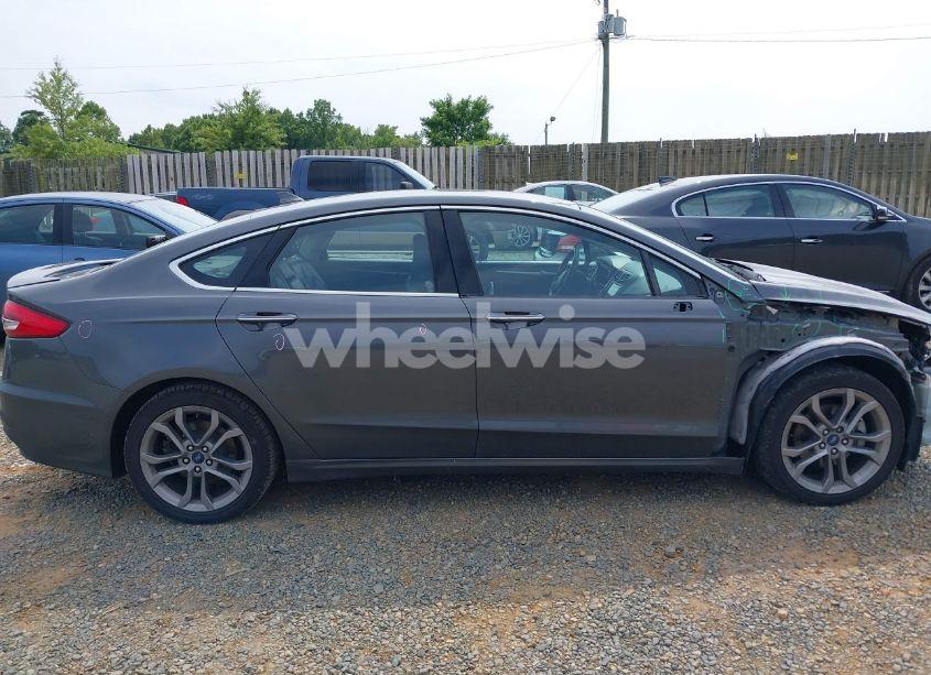 Photo 14 of 2020 Ford Fusion HYBRID TITANIUM (VIN 3FA6P0RU0LR141494)