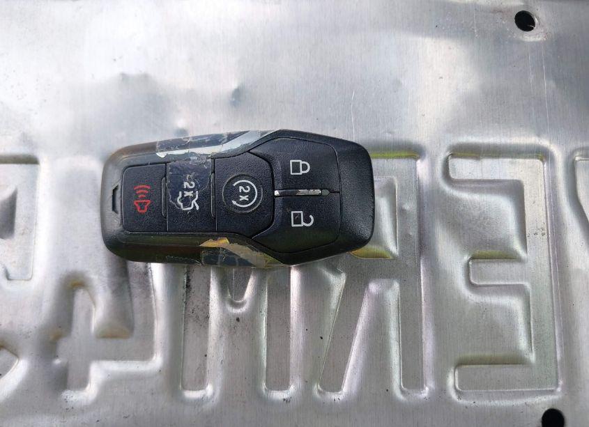 Photo 11 of 2014 Ford Fusion HYBRID TITANIUM (VIN 3FA6P0RU1ER220028)