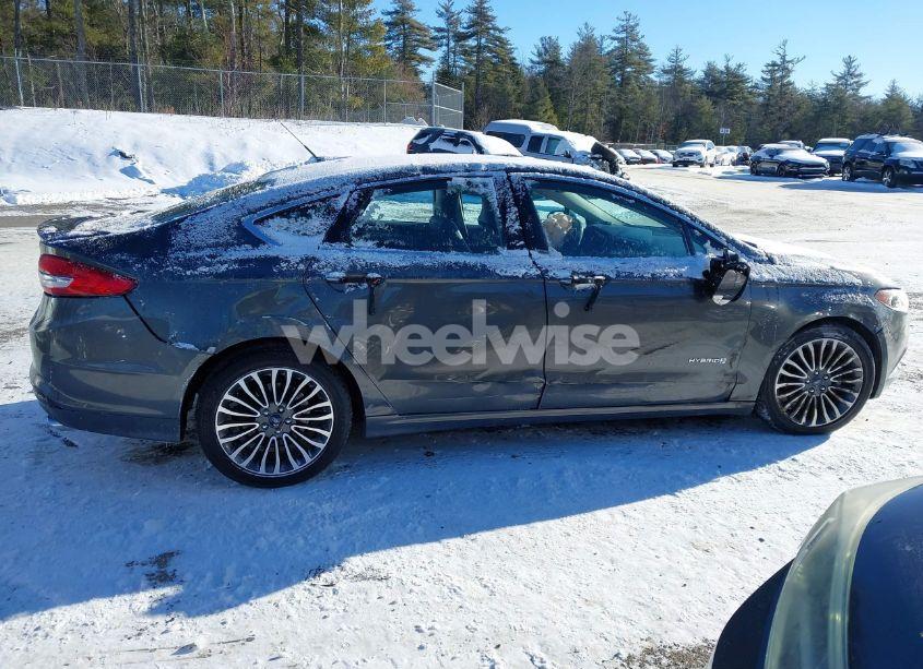 Photo 13 of 2018 Ford Fusion HYBRID TITANIUM (VIN 3FA6P0RU1JR101826)
