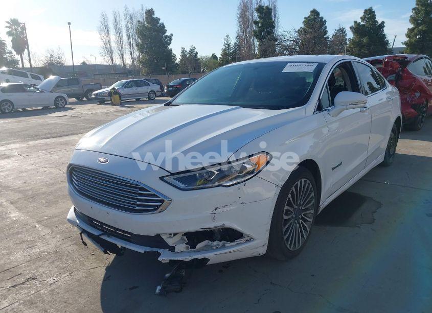 Photo 2 of 2018 Ford Fusion HYBRID TITANIUM (VIN 3FA6P0RU1JR116844)