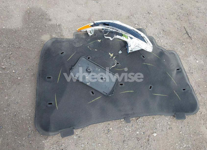 Photo 11 of 2018 Ford Fusion HYBRID TITANIUM (VIN 3FA6P0RU1JR120392)