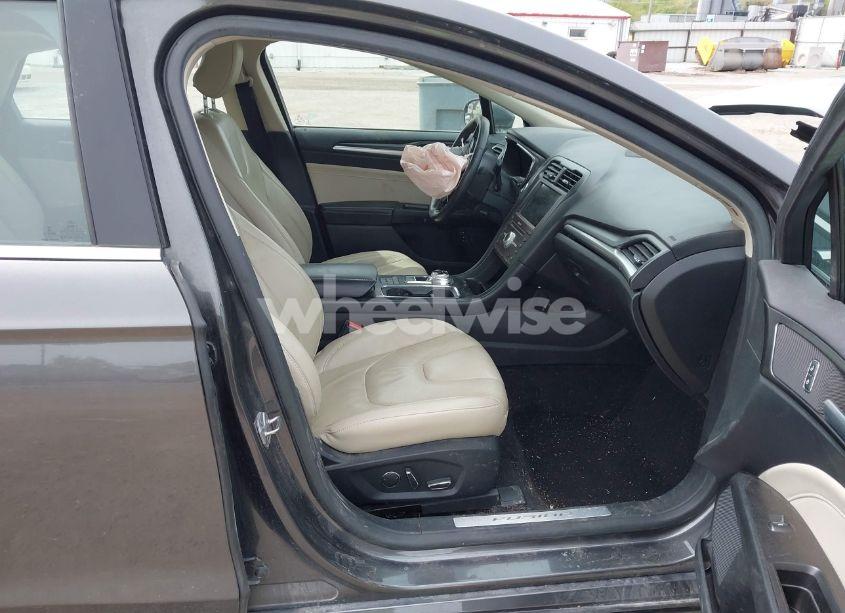 Photo 5 of 2018 Ford Fusion HYBRID TITANIUM (VIN 3FA6P0RU1JR120392)