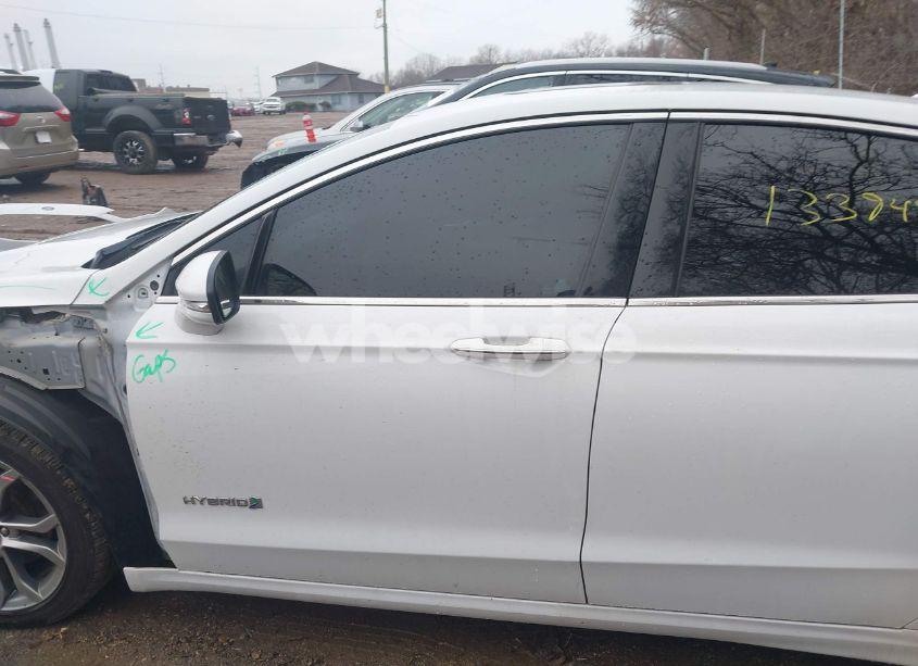 Photo 15 of 2019 Ford Fusion HYBRID TITANIUM (VIN 3FA6P0RU1KR110219)