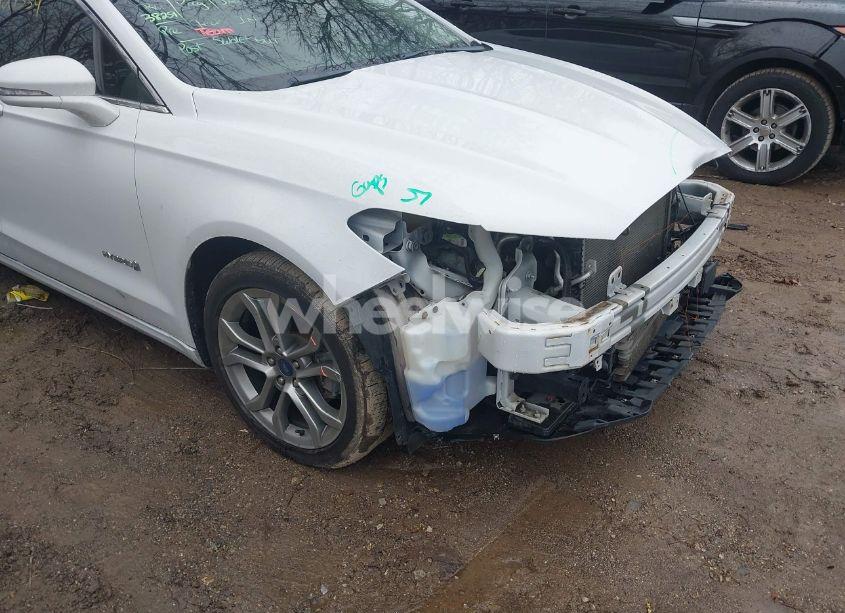 Photo 19 of 2019 Ford Fusion HYBRID TITANIUM (VIN 3FA6P0RU1KR110219)