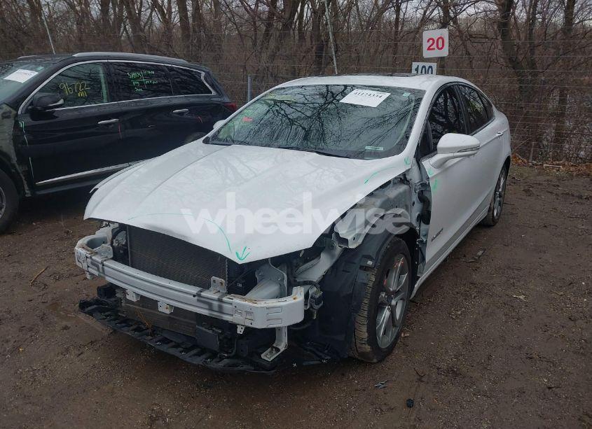 Photo 2 of 2019 Ford Fusion HYBRID TITANIUM (VIN 3FA6P0RU1KR110219)