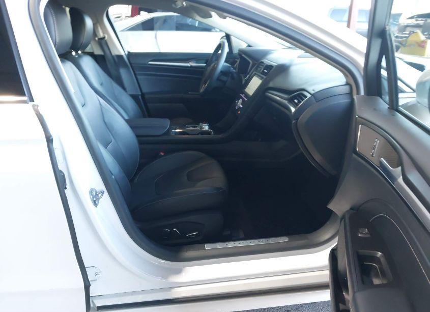 Photo 5 of 2018 Ford Fusion HYBRID TITANIUM (VIN 3FA6P0RU2JR253548)