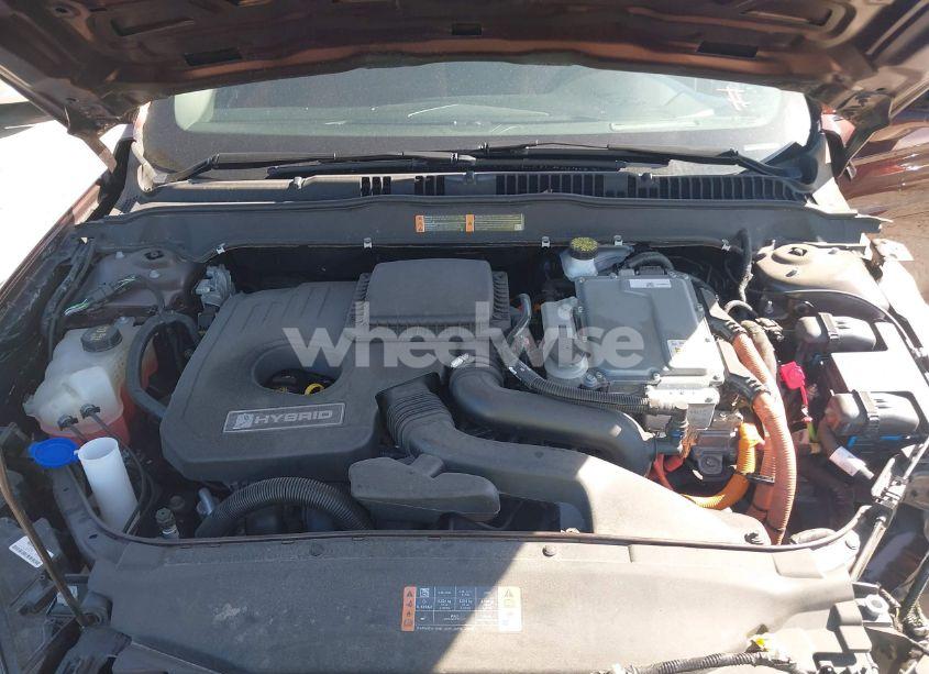 Photo 10 of 2019 Ford Fusion HYBRID TITANIUM (VIN 3FA6P0RU2KR123786)