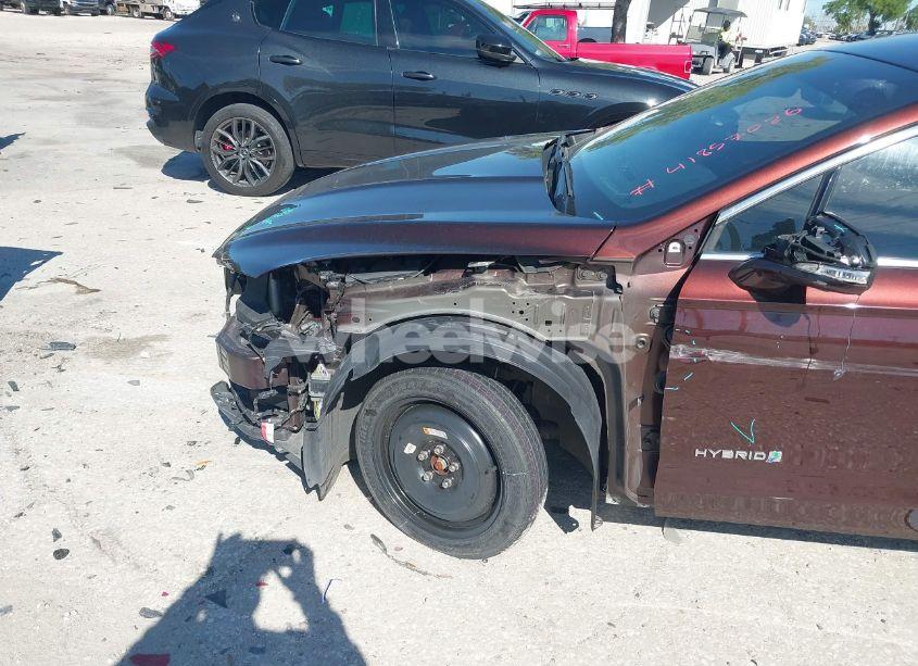 Photo 18 of 2019 Ford Fusion HYBRID TITANIUM (VIN 3FA6P0RU2KR123786)