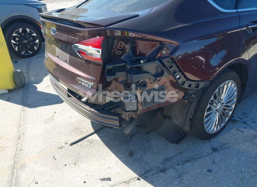 Photo 21 of 2019 Ford Fusion HYBRID TITANIUM (VIN 3FA6P0RU2KR123786)