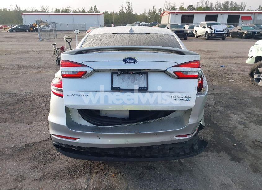 Photo 16 of 2019 Ford Fusion HYBRID TITANIUM (VIN 3FA6P0RU2KR139373)