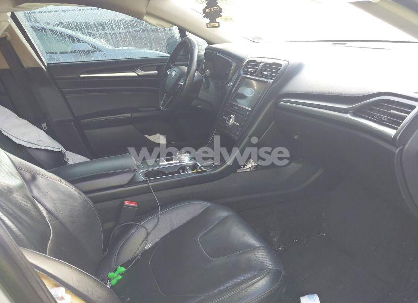 Photo 5 of 2019 Ford Fusion HYBRID TITANIUM (VIN 3FA6P0RU2KR139373)