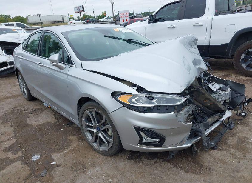 2019 Ford Fusion HYBRID TITANIUM (VIN 3FA6P0RU2KR181932) main photo