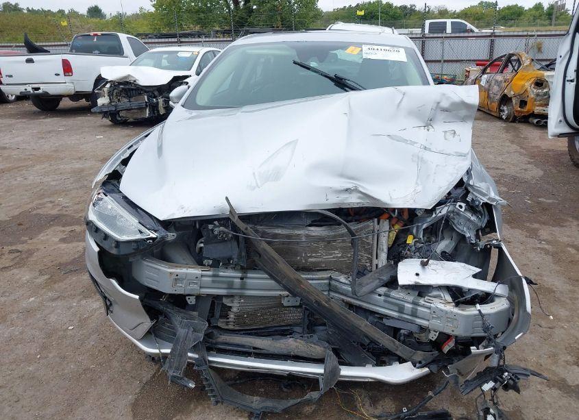 Photo 13 of 2019 Ford Fusion HYBRID TITANIUM (VIN 3FA6P0RU2KR181932)