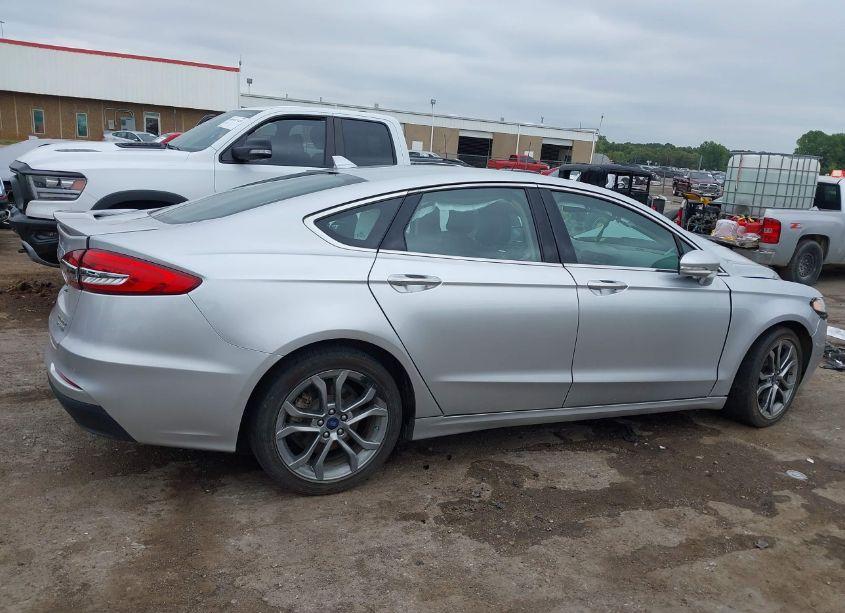 Photo 14 of 2019 Ford Fusion HYBRID TITANIUM (VIN 3FA6P0RU2KR181932)