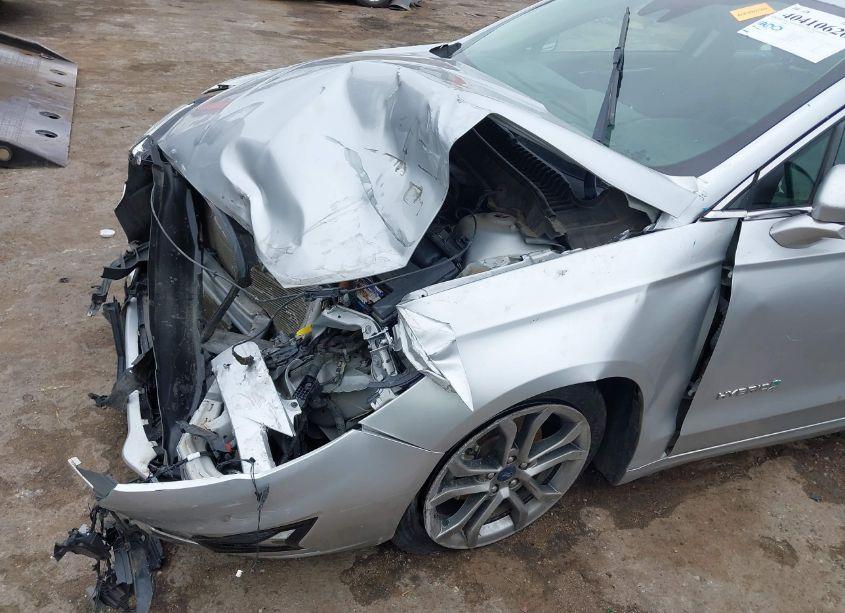 Photo 6 of 2019 Ford Fusion HYBRID TITANIUM (VIN 3FA6P0RU2KR181932)