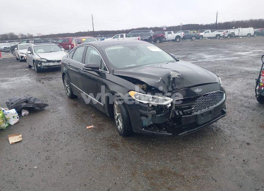 2020 Ford Fusion HYBRID TITANIUM (VIN 3FA6P0RU2LR139584) main photo