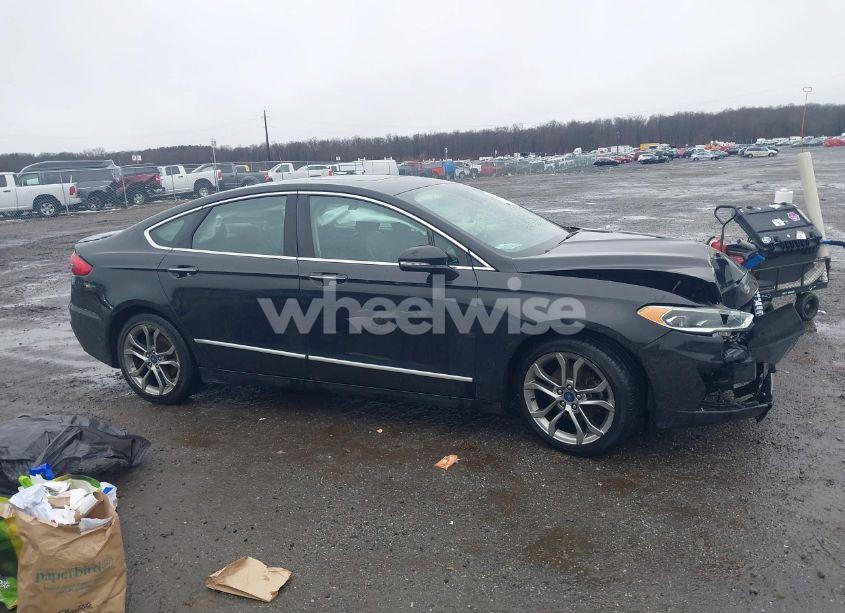 Photo 12 of 2020 Ford Fusion HYBRID TITANIUM (VIN 3FA6P0RU2LR139584)
