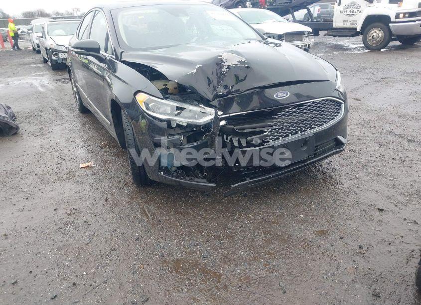 Photo 6 of 2020 Ford Fusion HYBRID TITANIUM (VIN 3FA6P0RU2LR139584)