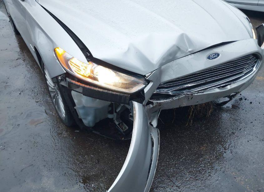 Photo 6 of 2014 Ford Fusion HYBRID TITANIUM (VIN 3FA6P0RU3ER350831)