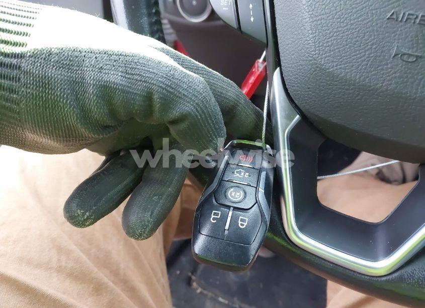 Photo 11 of 2016 Ford Fusion HYBRID TITANIUM (VIN 3FA6P0RU3GR355398)