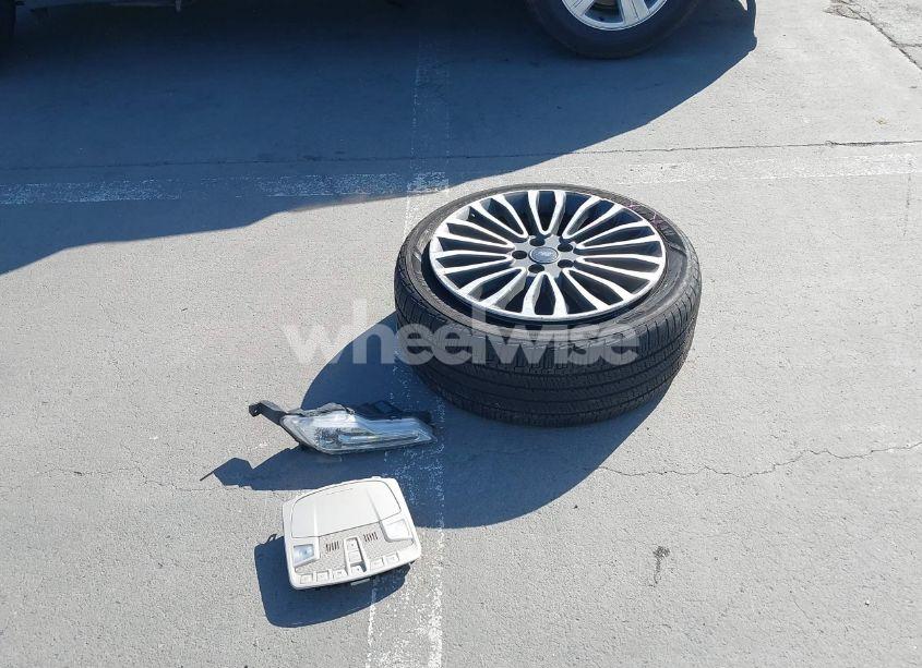 Photo 12 of 2017 Ford Fusion HYBRID TITANIUM (VIN 3FA6P0RU3HR323164)