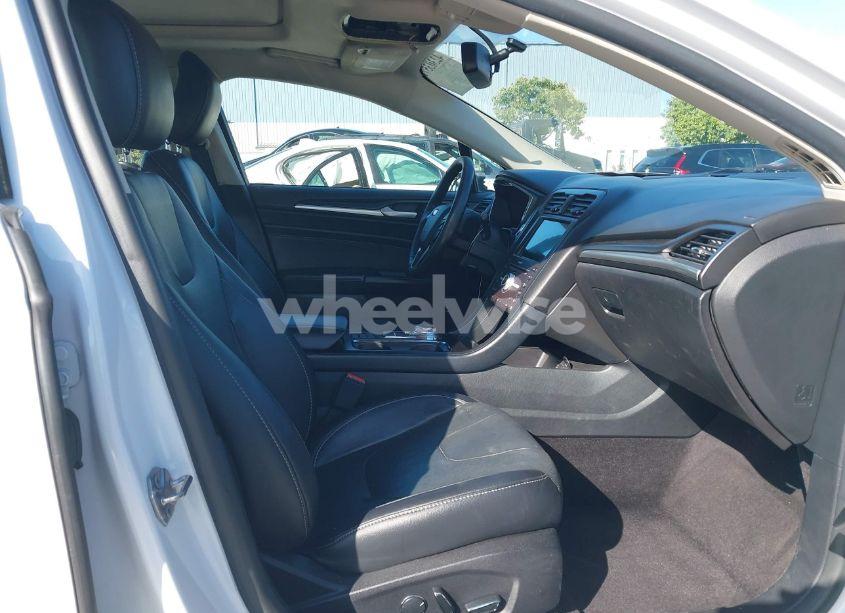 Photo 5 of 2017 Ford Fusion HYBRID TITANIUM (VIN 3FA6P0RU3HR323164)